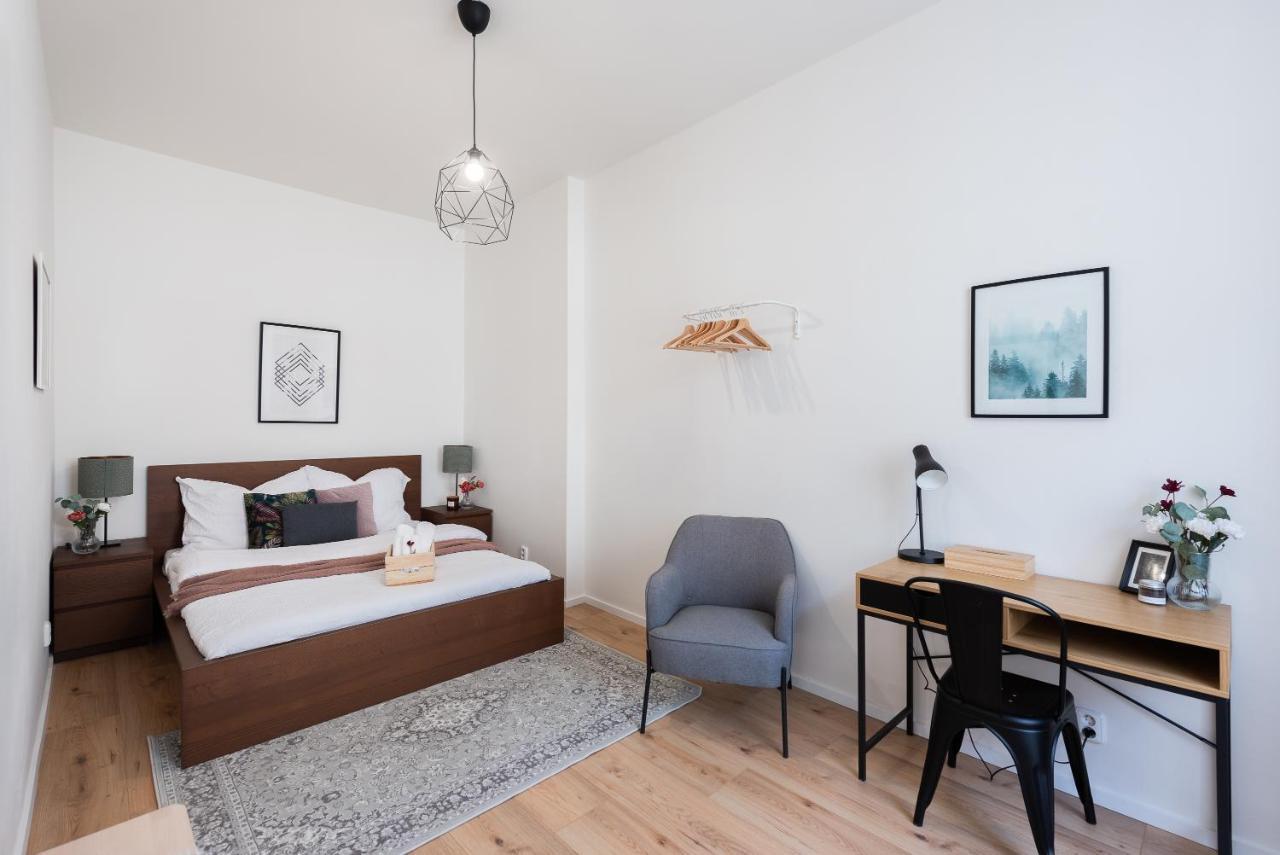 10 Min City Centre 5 People Apartment, Free Coffee 布拉格 外观 照片