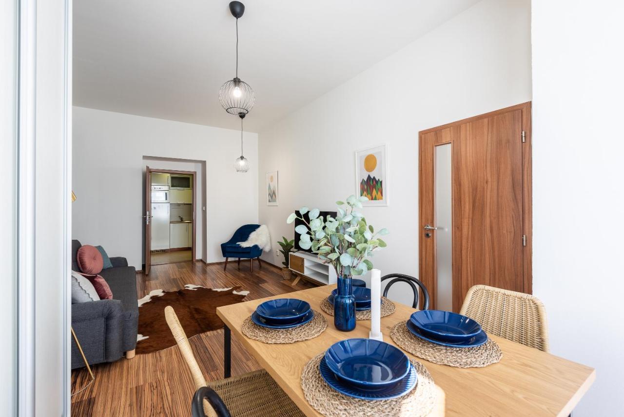 10 Min City Centre 5 People Apartment, Free Coffee 布拉格 外观 照片