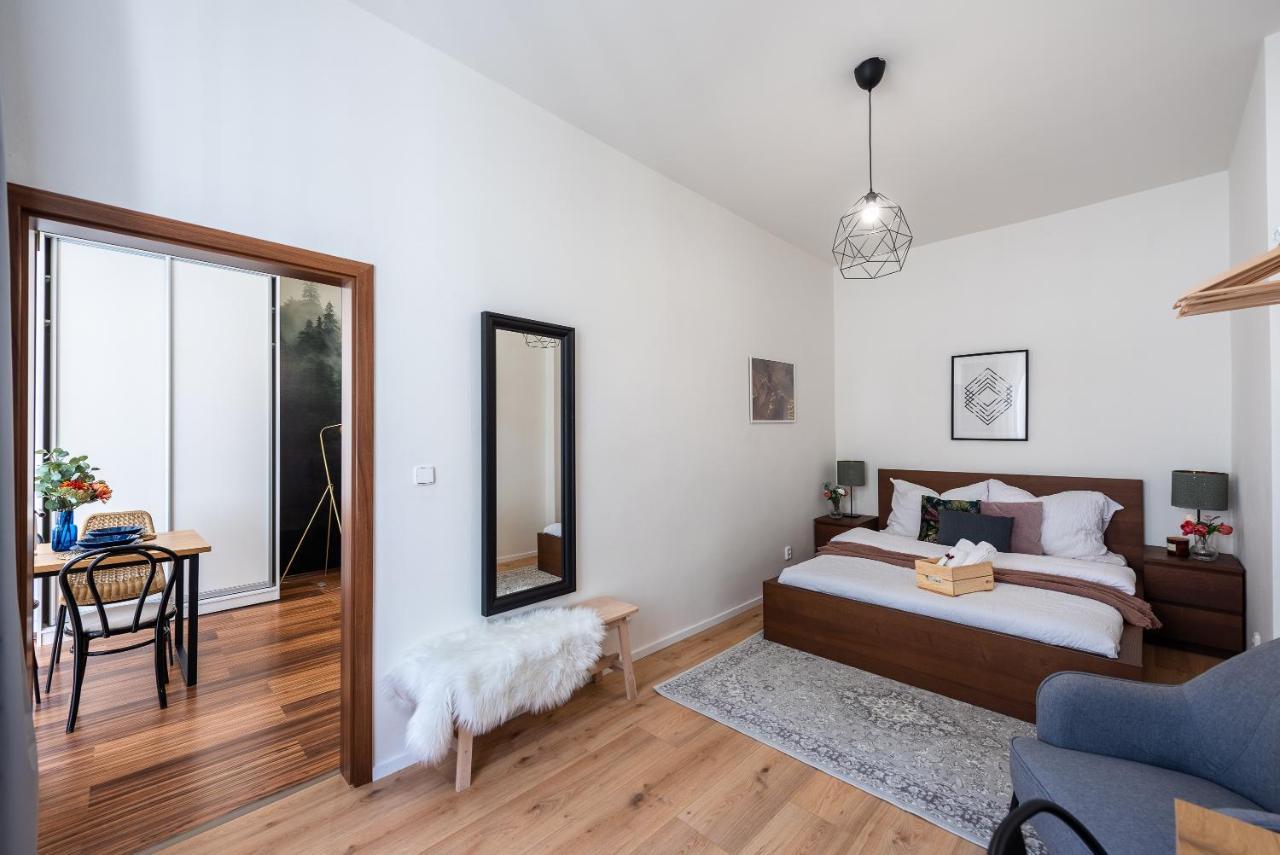 10 Min City Centre 5 People Apartment, Free Coffee 布拉格 外观 照片